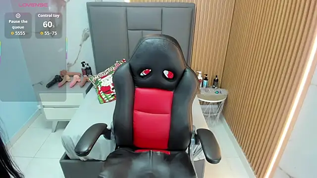 MEGANZARICK online show from December 3, 3:09 am