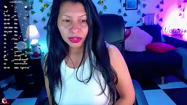 AbbyPrincessAGT online show from April 6, 11:17 pm