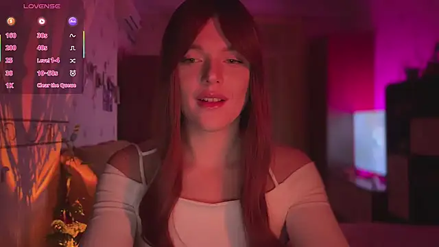 CherryRed Girl online show from February 4, 8:23 pm