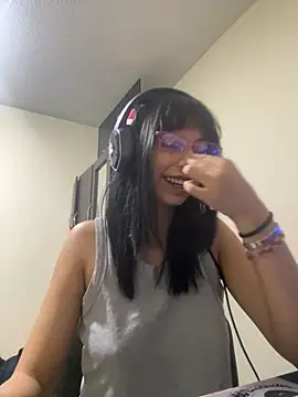 Snapshot of Seren_Bleck chatting on October 5, 3:28 pm Seren Bleck online show from October 5, 3:28 pm