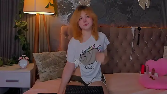 EmilyAngells online show from December 22, 6:49 am