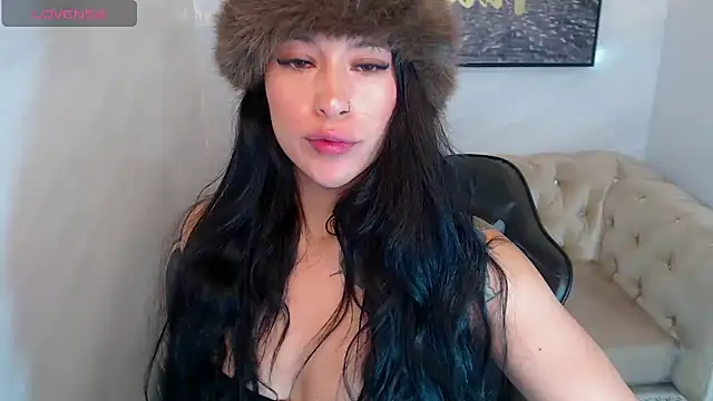 Isabella Collen v online show from June 8, 1:01 pm