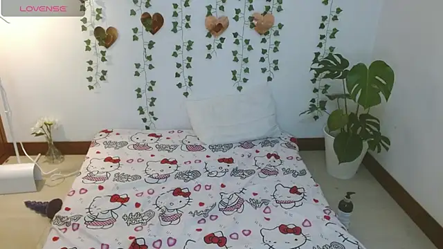 hellokitty  valery online show from April 14, 2:00 am