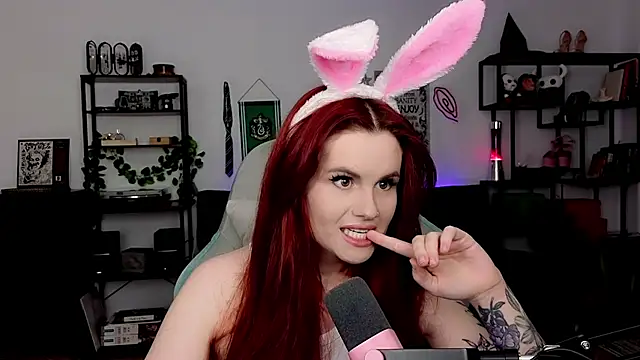 Della Ideal online show from April 5, 5:56 pm