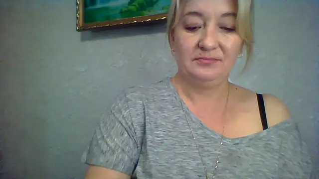 ArielXLoveresss online show from October 14, 7:33 am