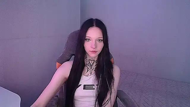 Snapshot of mefwhore chatting on October 13, 5:15 pm mefwhore online show from October 13, 5:15 pm