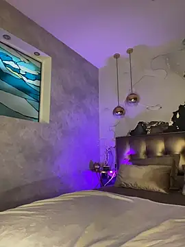 MeryWeaver online show from November 1, 7:01 am