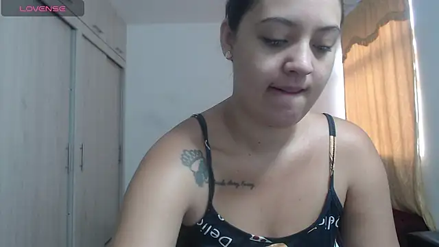 Anthonela Queen online show from October 27, 1:50 pm