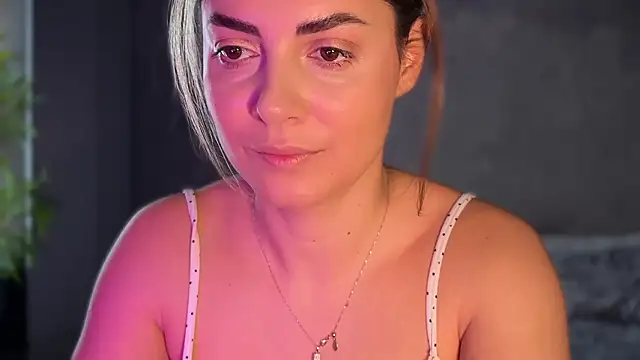  Allie  online show from February 1, 7:07 am