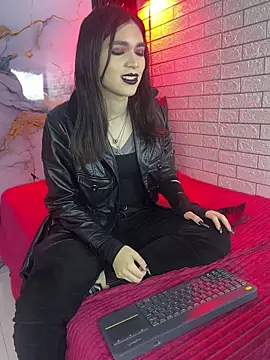 MaeveKuro online show from July 21, 3:07 am
