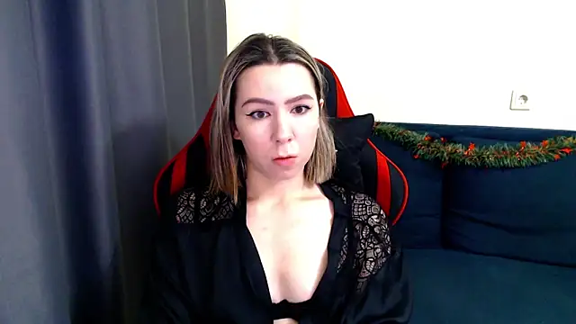 meganluss online show from November 26, 7:09 am