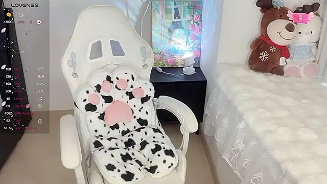 Milla-z online show from November 21, 4:25 am