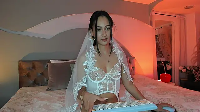 Elizabeth clark  online show from September 30, 8:13 pm