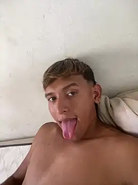 Babyalienqm online show from March 4, 5:19 pm