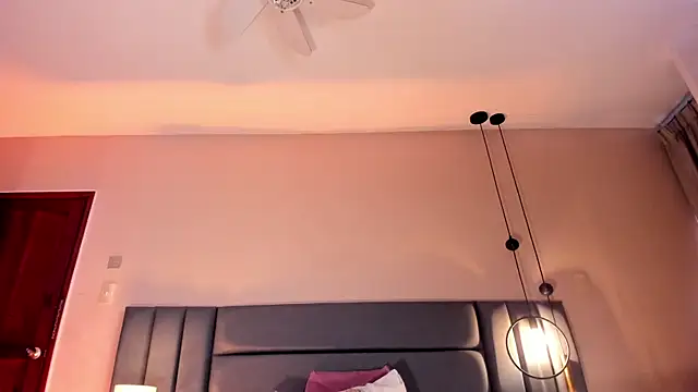 SeleneLujan online show from December 16, 3:40 pm