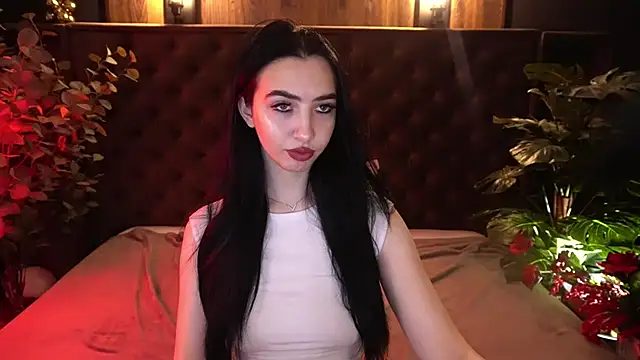 WildKittenX  online show from March 18, 6:40 am