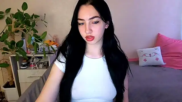 WildKittenX  online show from June 10, 4:22 am