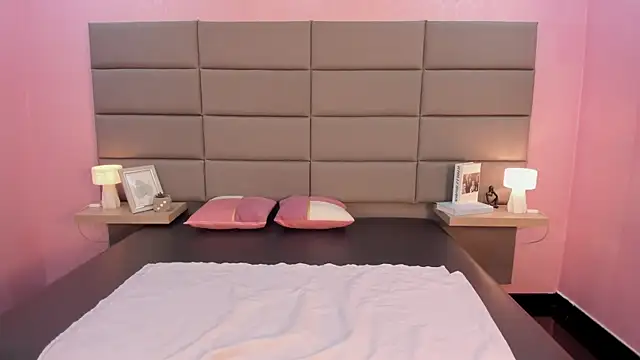 Qeen blackk online show from October 10, 9:09 pm