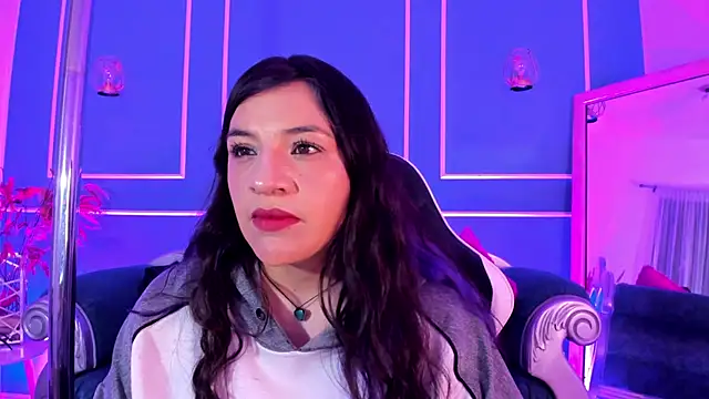 TaraTaylorr online show from December 21, 3:00 am