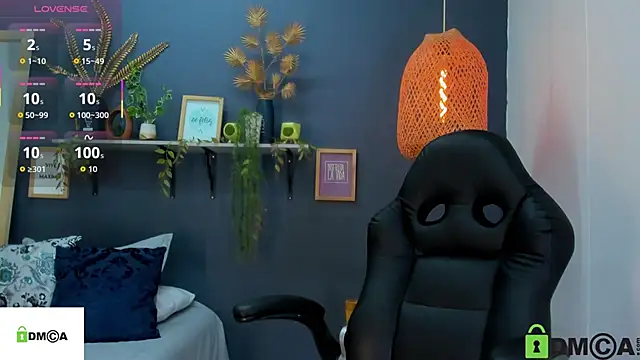 yessila parker online show from October 30, 2:47 am