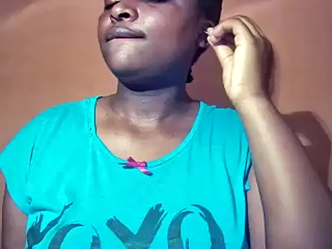 sexyhips2001 online show from November 27, 10:23 pm