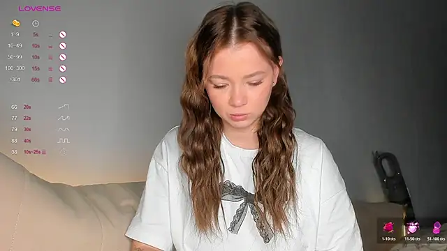 Snapshot of dinky__emily chatting on October 26, 8:37 pm dinky  emily online show from October 26, 8:37 pm