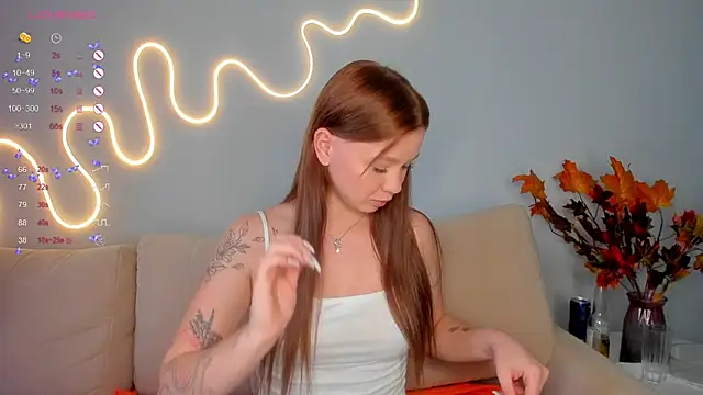 Snapshot of dinky__emily chatting on September 15, 10:56 am dinky  emily online show from September 15, 10:56 am