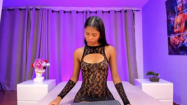 Snapshot of Lia_Taylor1 chatting on October 22, 1:54 am Lia Taylor1 online show from October 22, 1:54 am