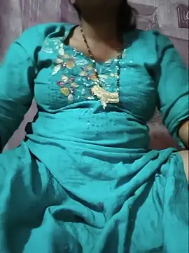 Sexyradha  online show from June 7, 7:32 pm