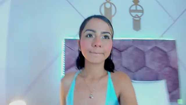 aurora collinss  online show from October 7, 1:15 pm