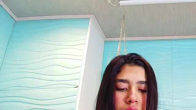 Mia Montess online show from September 23, 1:09 pm