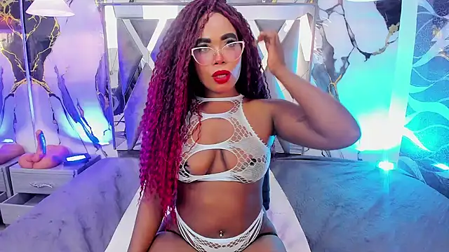 CandyMartinez  online show from July 25, 8:27 pm