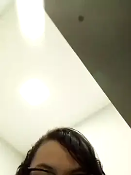 viviksmel online show from December 3, 5:04 pm