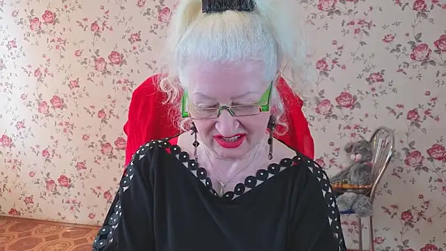 Maya Mayflower online show from April 11, 7:45 am