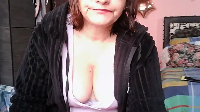 BiancaSteel online show from April 12, 3:15 pm