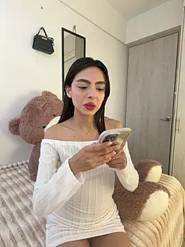 ZaraLuuv online show from March 21, 6:02 pm