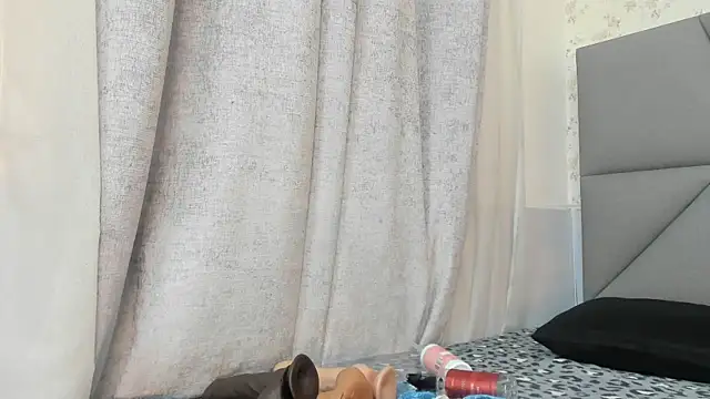 Liz ortega30 online show from October 18, 8:10 pm