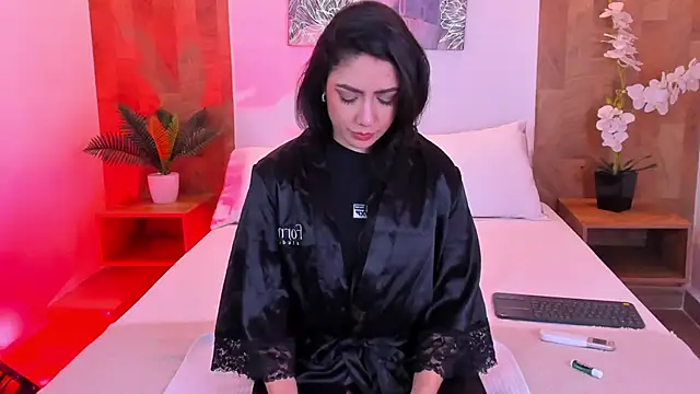 isabella winkler online show from March 11, 12:31 pm