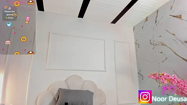 Candaceoweens online show from April 15, 3:51 am