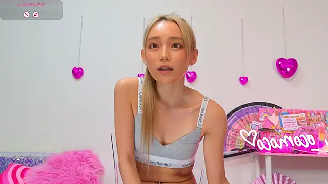 -LOCOMOCO- online show from November 26, 10:27 am