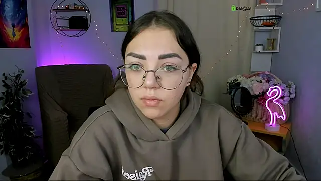 kiki swan online show from January 19, 6:53 am