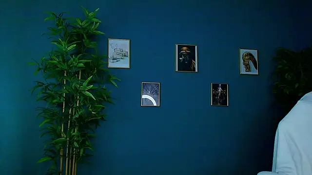 Perfect Moans online show from December 5, 5:40 am