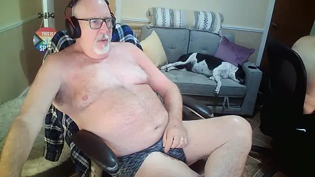 superbearboss online show from May 11, 1:18 am
