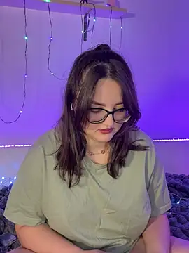 MiraLuccian online show from February 12, 3:47 pm