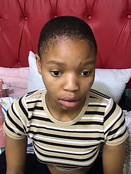 Snapshot of BondiBitch chatting on October 6, 6:56 pm BondiBitch online show from October 6, 6:56 pm