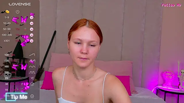 AmeliRoyse online show from November 2, 5:05 pm