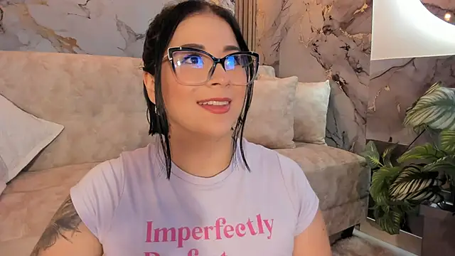 victoriacooper21 online show from December 21, 11:52 pm