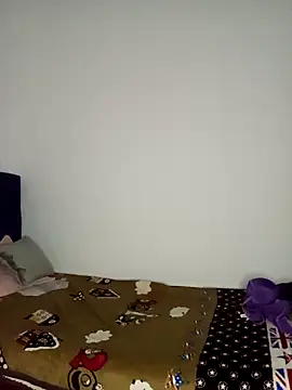 sihamesanfoura online show from December 14, 10:37 pm