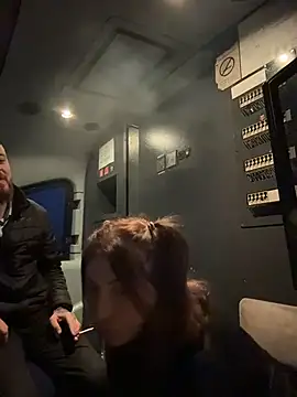 Snapshot of Alicedream5 chatting on October 28, 4:18 am Alicedream5 online show from October 28, 4:18 am