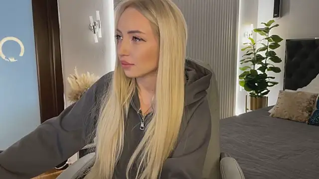 OhMyEmma online show from March 30, 1:16 am